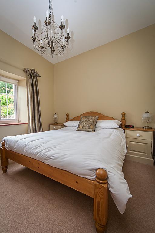 Stoodleigh Court Coach House Bed & Breakfast Tiverton  Exterior photo